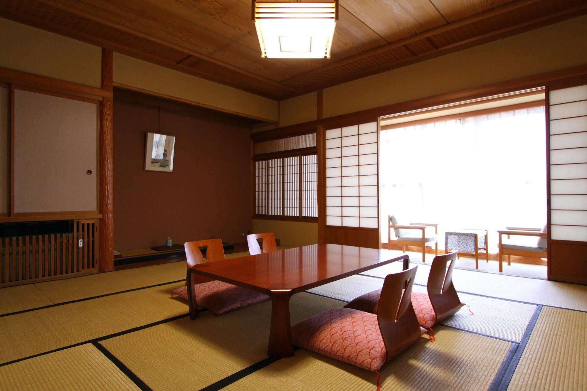 Yorozuya Annex Yurakuan Hotel Yamanouchi  Eksteriør billede